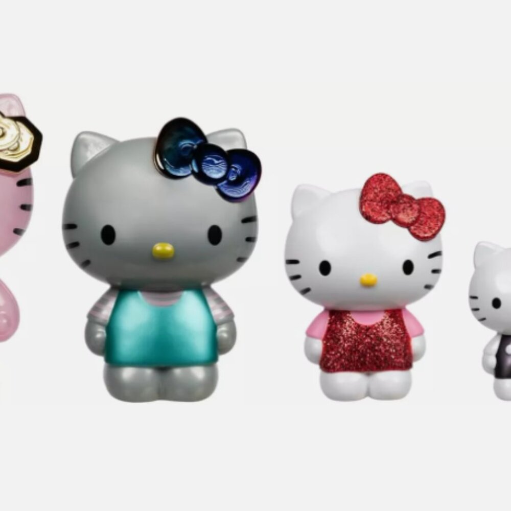 Hello Kitty 50th Anniversary Set of 5 Nesting Figures - Picture 14 of 15